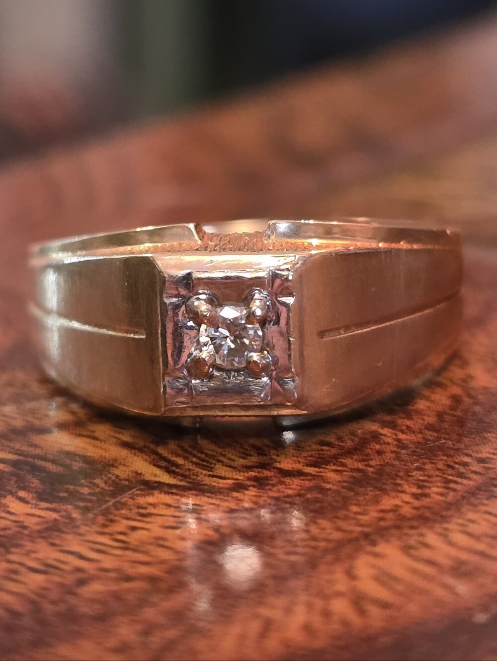 Vintage 10k Gold Ring Set With A Small Diamond Size 10